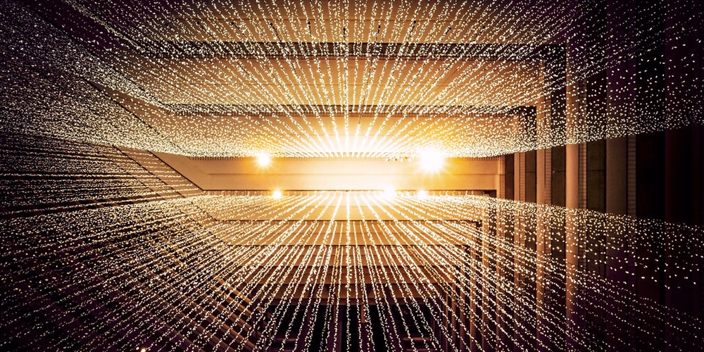 visible light rays coming from a lamp